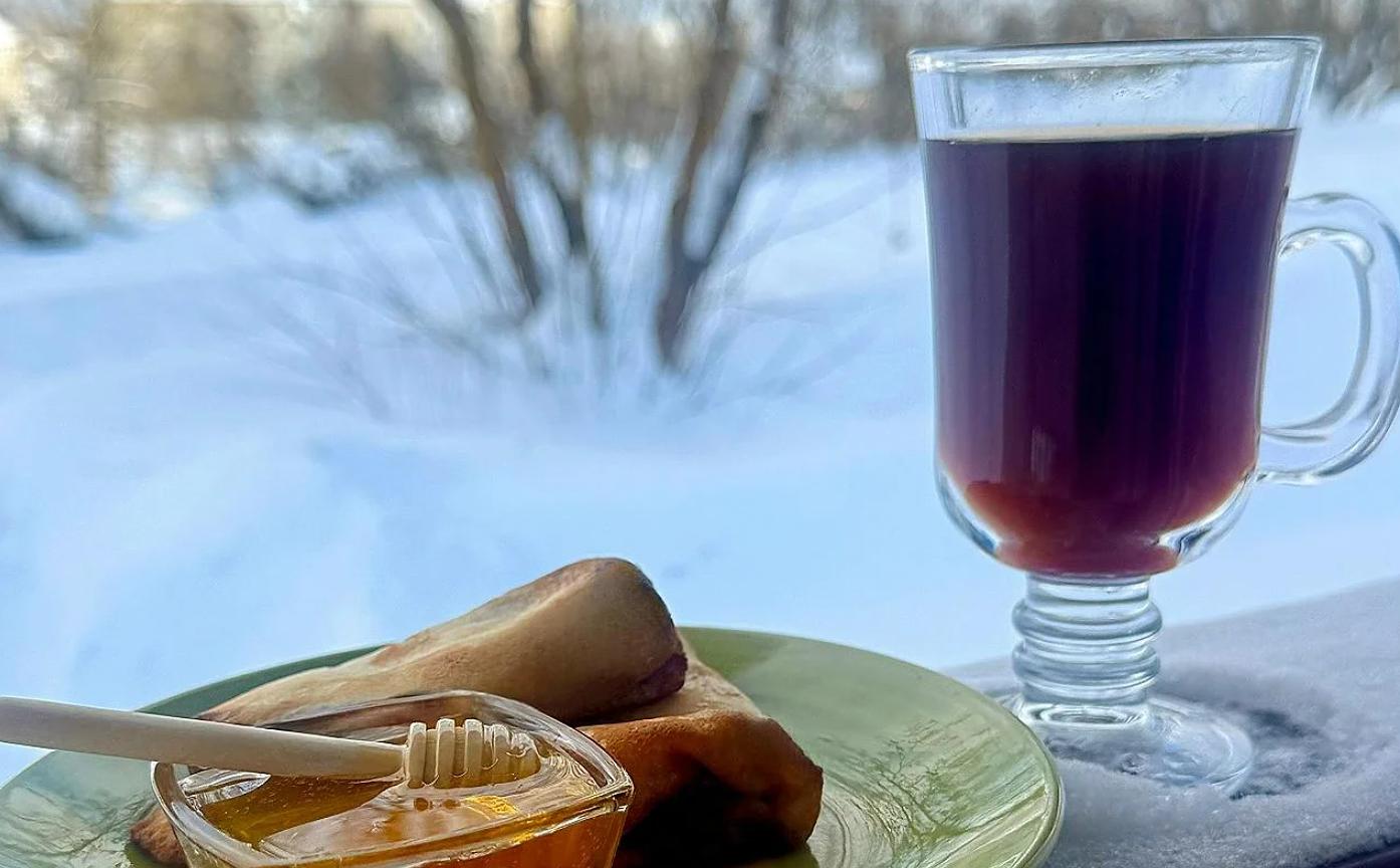 НОВОГОДНИЙ ПИР ПО УГЛИЧЕСКИ (18+)