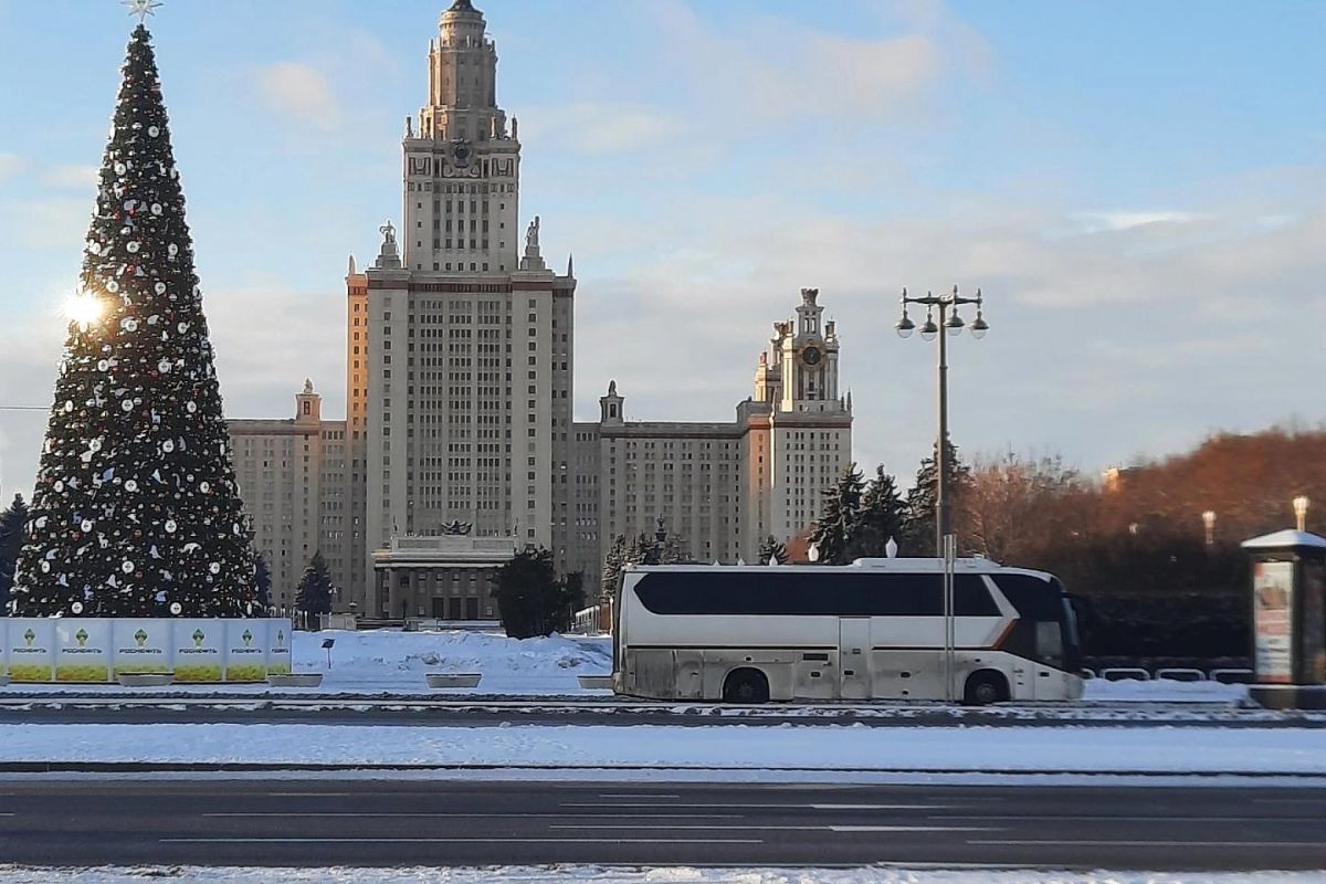 НОВОГОДНЯЯ МОСКВА: ДЕД МОРОЗ И ТОЛЬКО...