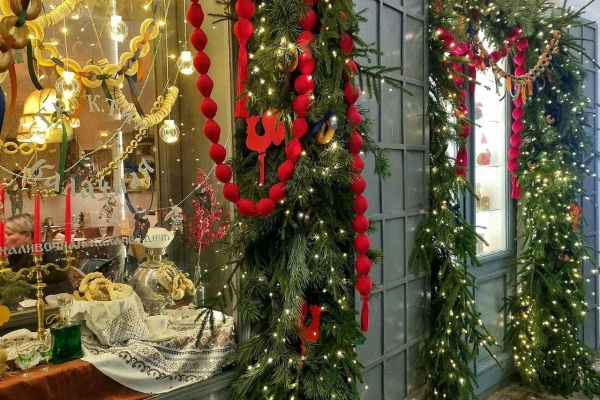 РОЖДЕСТВО В КОСТРОМЕ: ЛОСИ И КЛУБНИЧНАЯ ФЕРМА