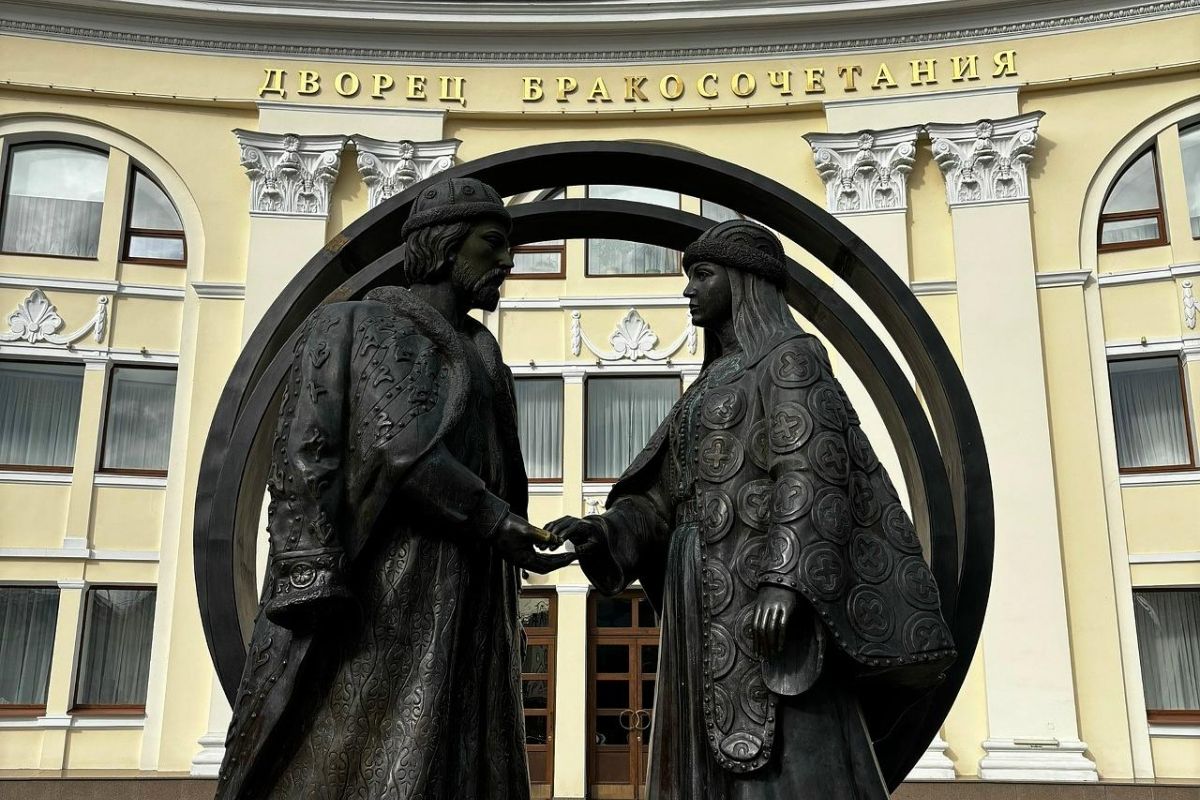 ТВЕРЬ С ИЗЮМИНКОЙ: ПО МЕСТАМ ТВОРЧЕСТВА МИХАИЛА КРУГА
