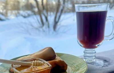 НОВОГОДНИЙ ПИР ПО УГЛИЧЕСКИ (18+)